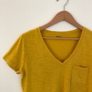 •MADEWELL• Mustard v-neck whisper tee
